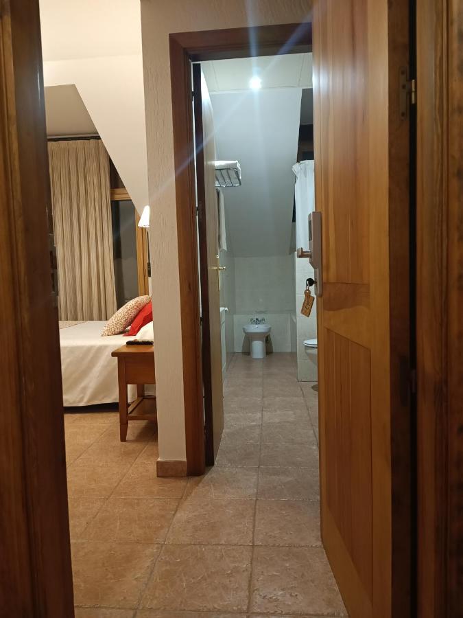 Hostal Decerca Prádena Szoba fotó