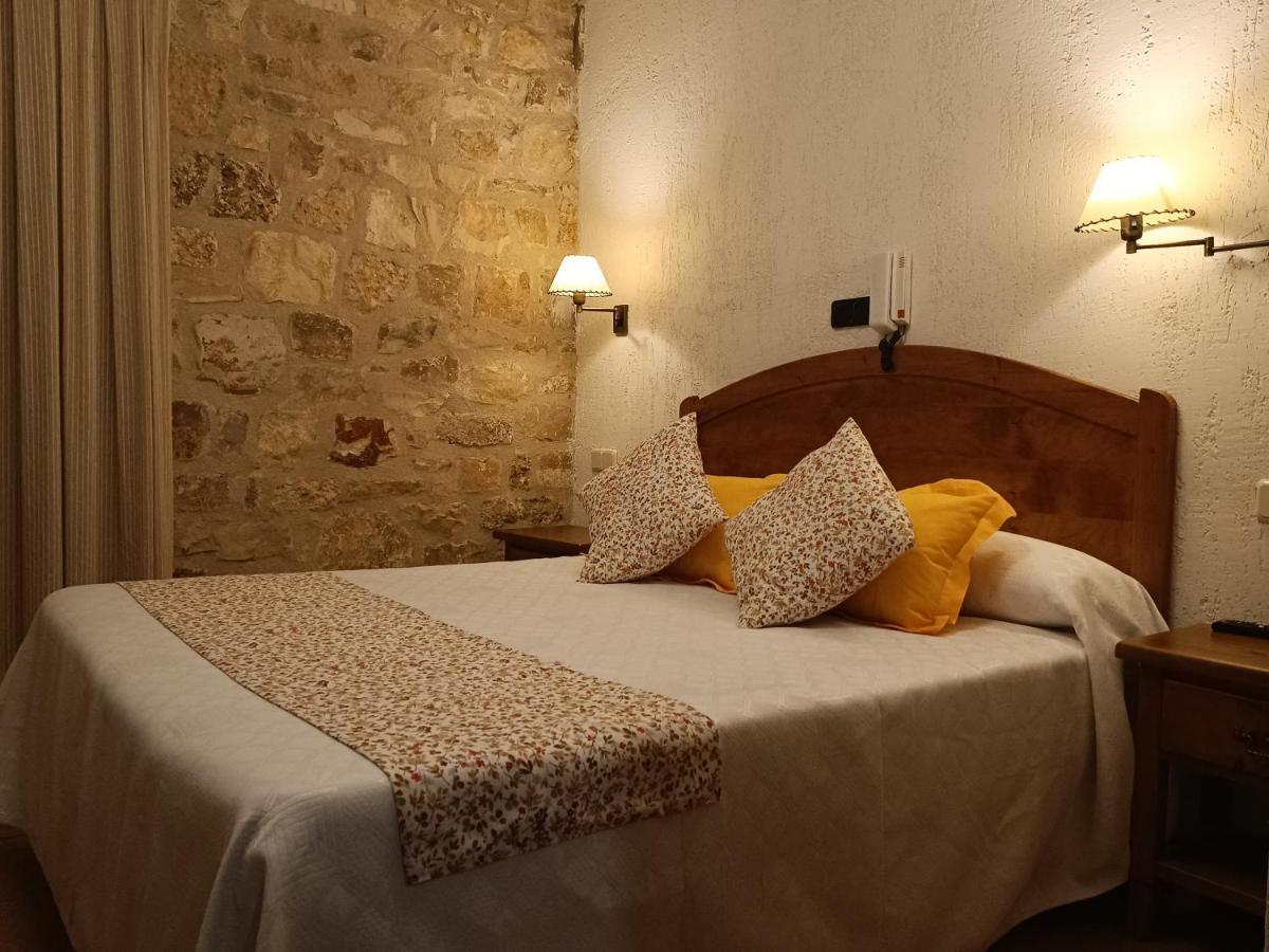 Hostal Decerca Prádena Kültér fotó